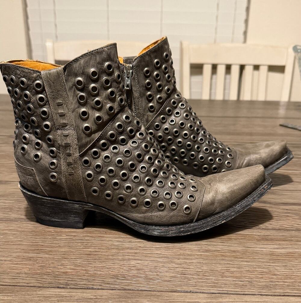 Old Gringo Boots Womens 9B Gray Leather Grommet Studded Ankle Western Booties